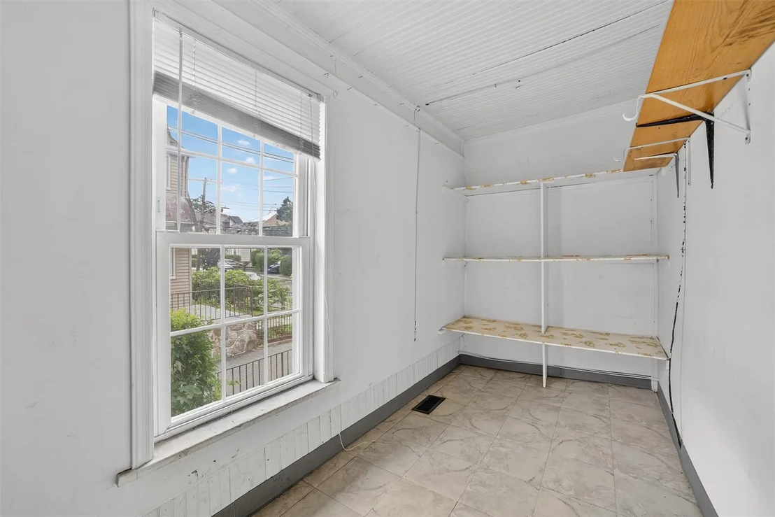 Photo of 31 Maple Avenue