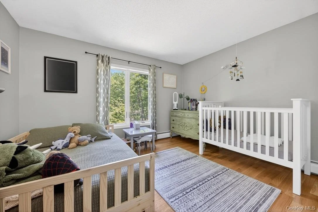 Photo of 305 Oak Lane