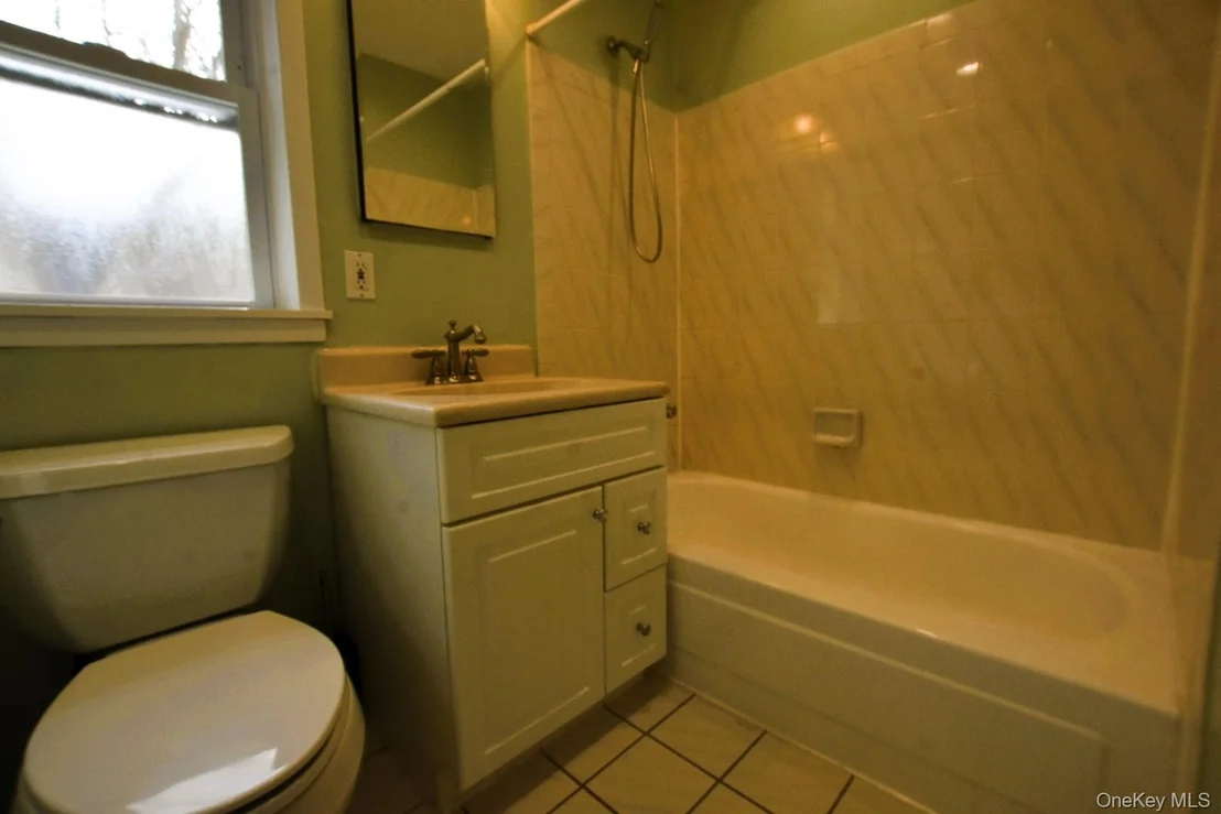Photo of Unit 1B at 20 Toehee Place