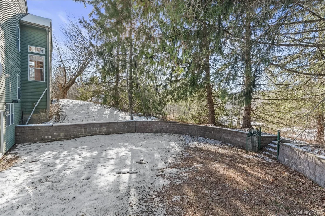Photo of 2 Bridle Way