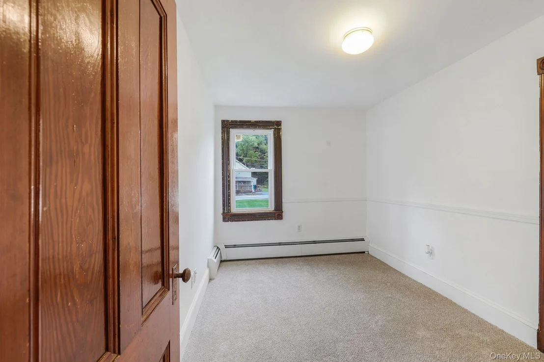 Photo of 708 Burlingham Road