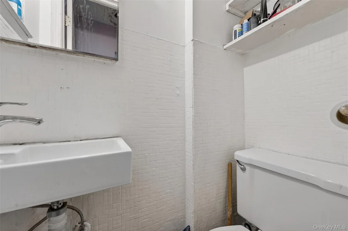 Photo of 1043 Hendrix Street