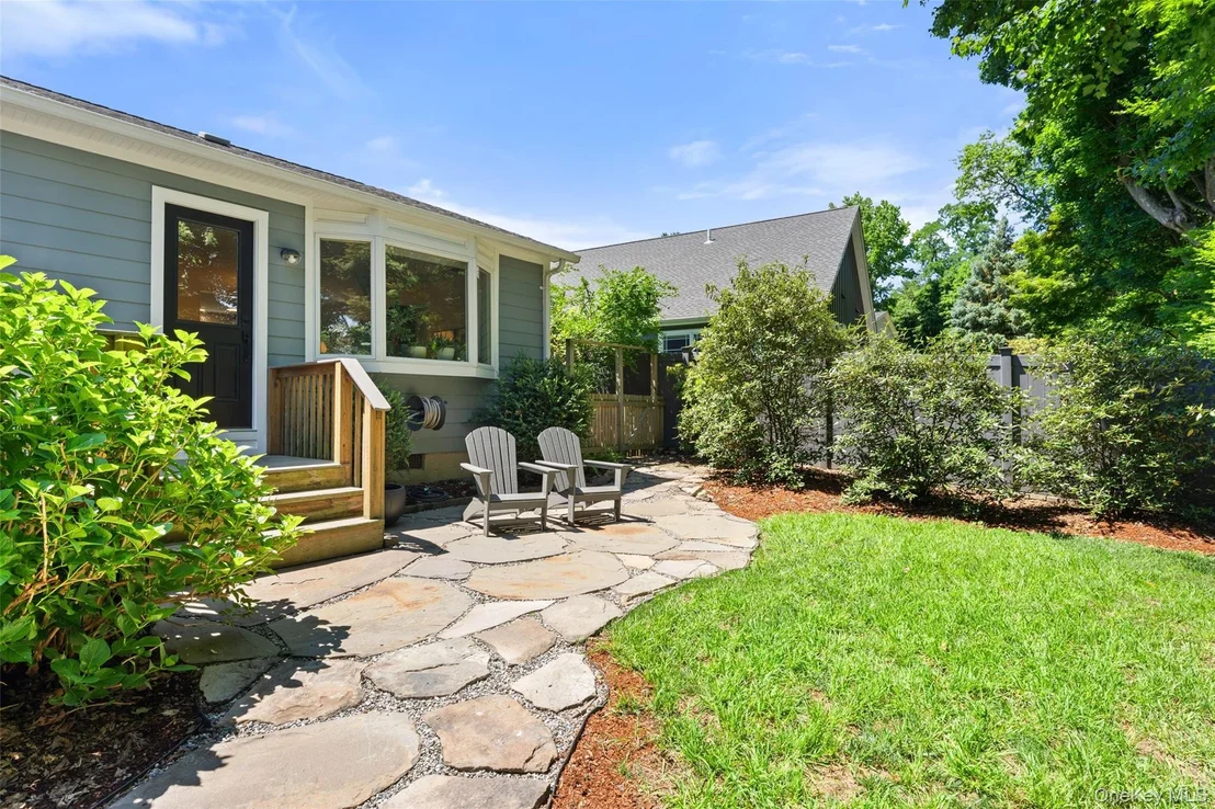 Photo of 170 Crest Drive