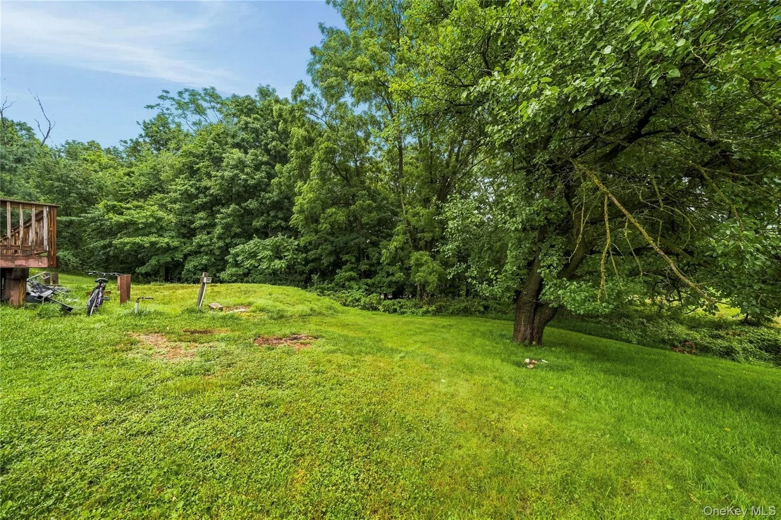 Photo of 12 Veteran Circle