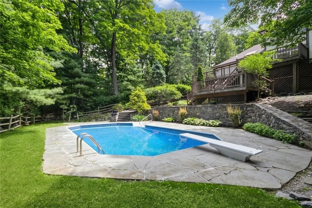 Photo of 135 Moffat Road