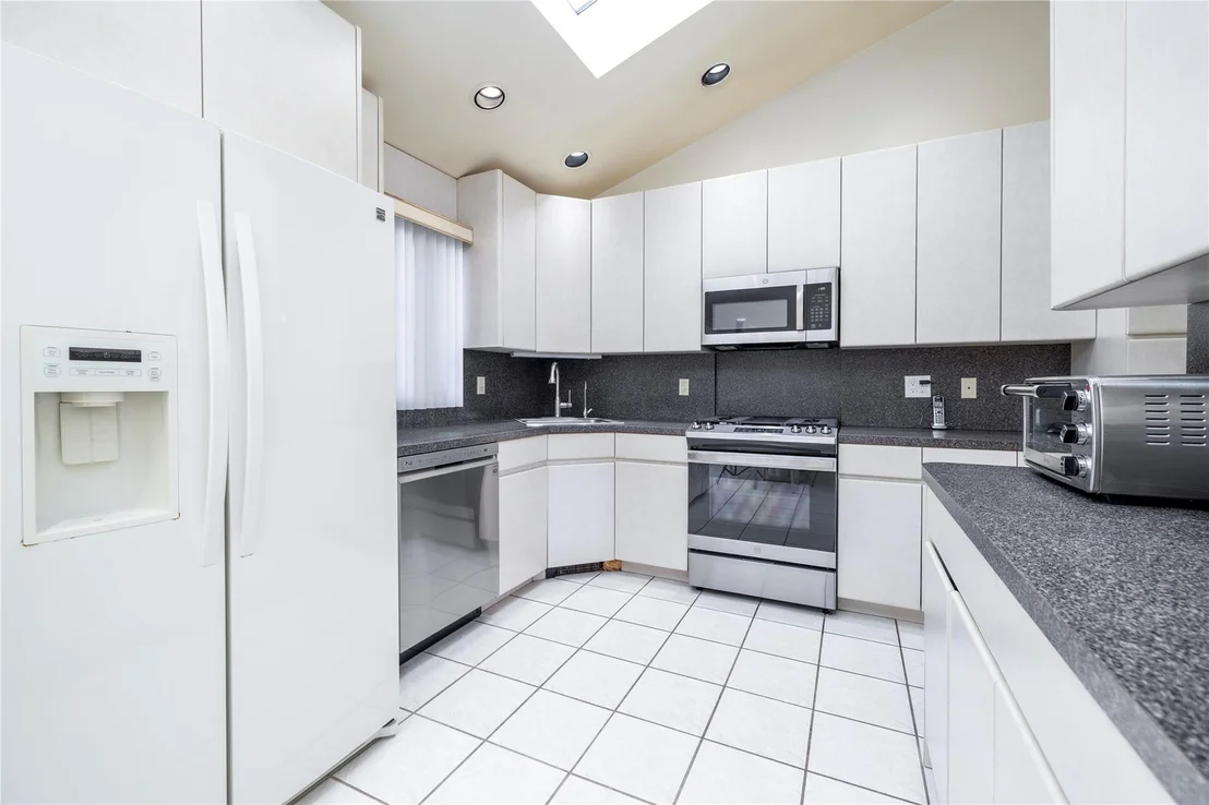 Photo of 1001 Green Place