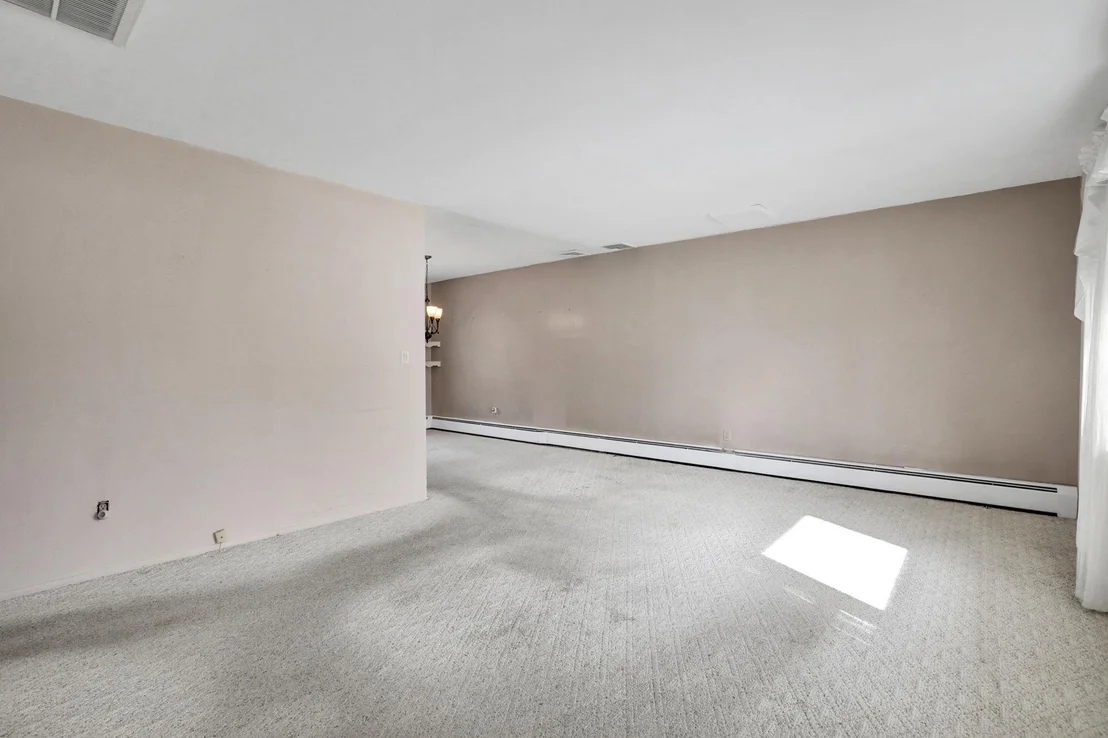 Photo of 75 Kretch Circle