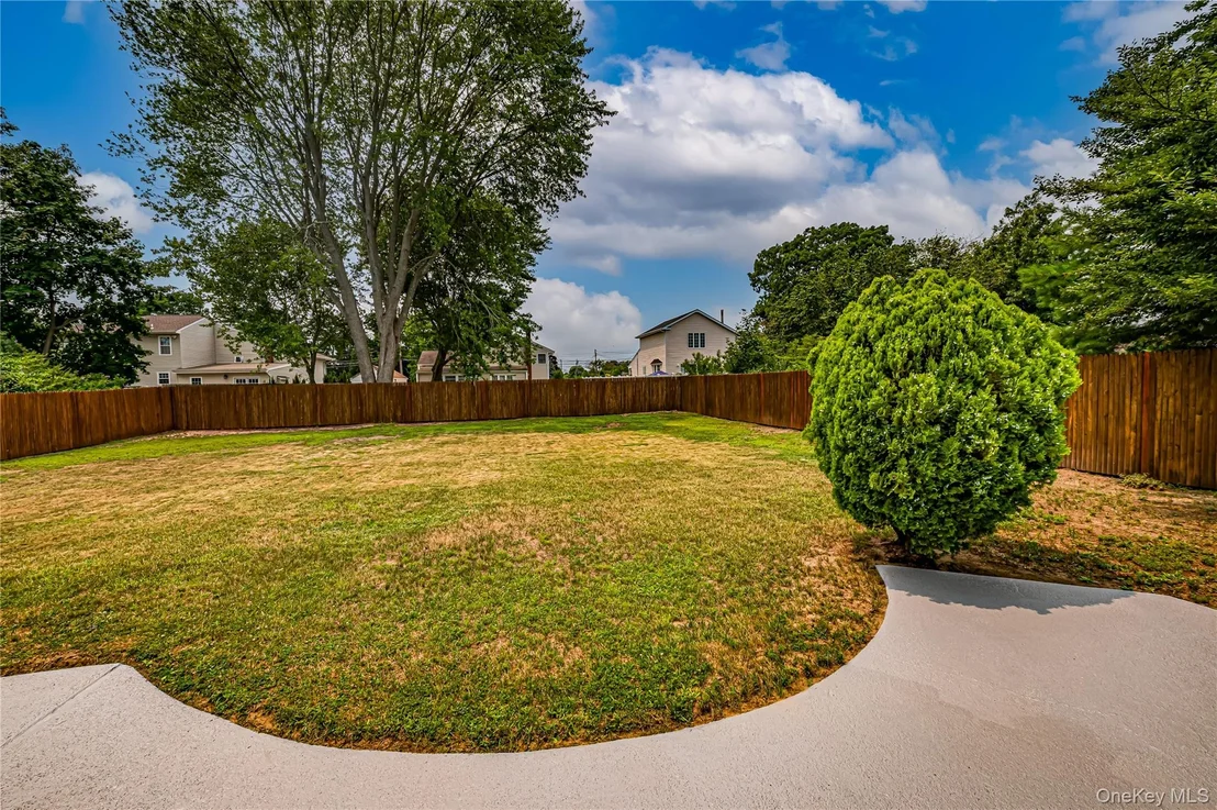 Photo of 696 Peter Paul Drive