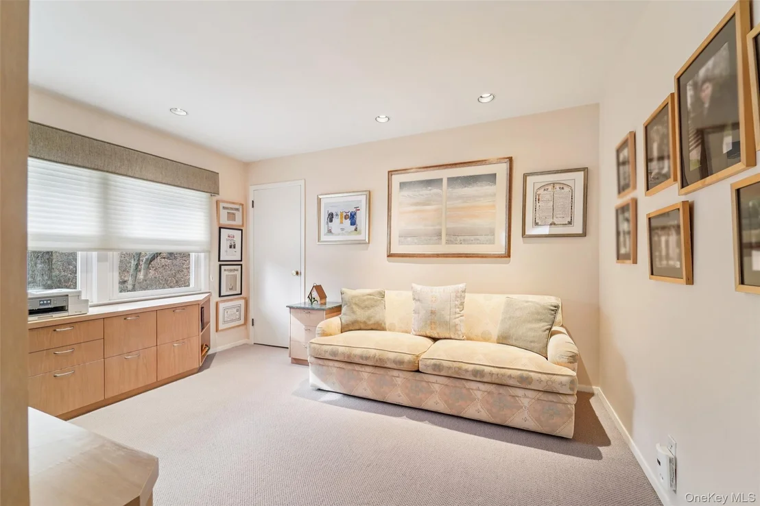 Photo of 6 Robins Roost