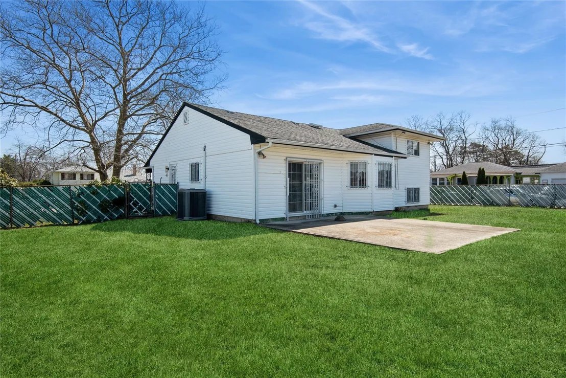 Photo of 256 Leaf Avenue