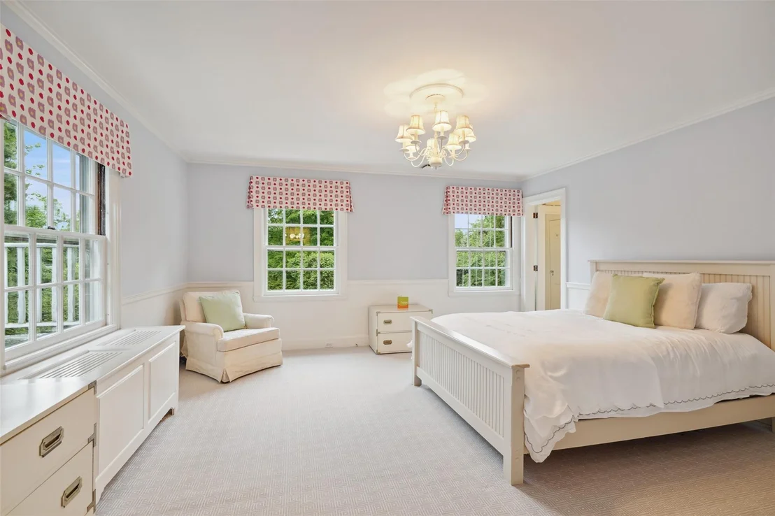 Photo of 45 Forest Avenue