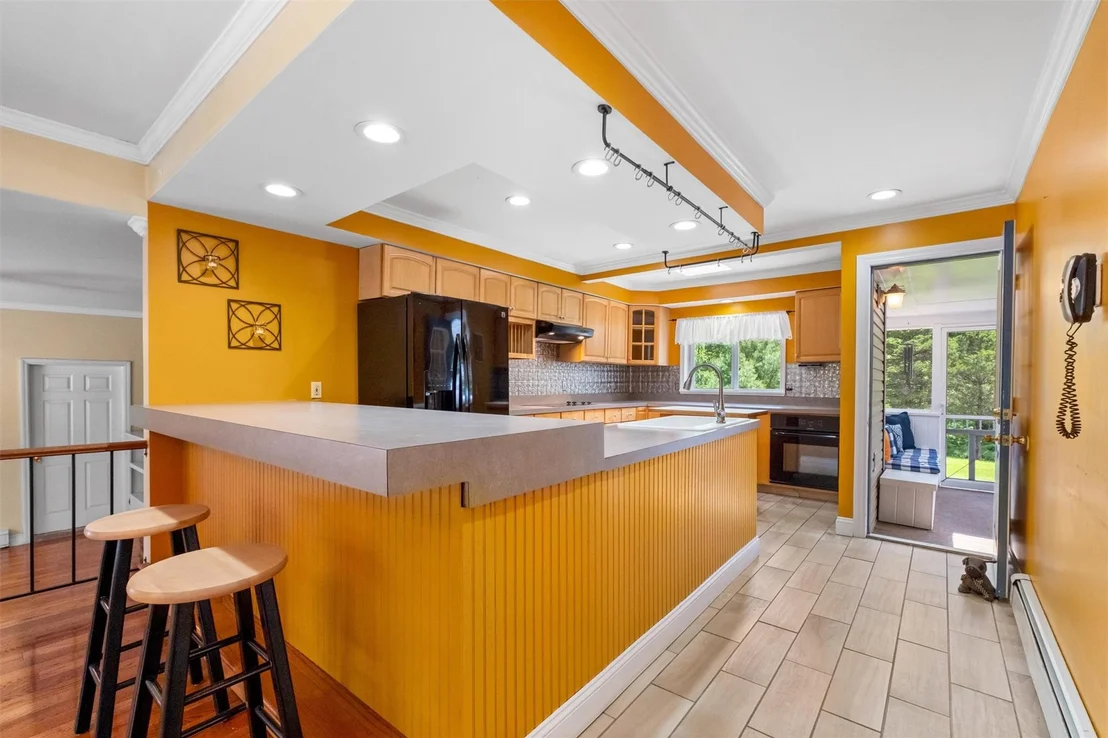 Photo of 440 Sprout Brook Road