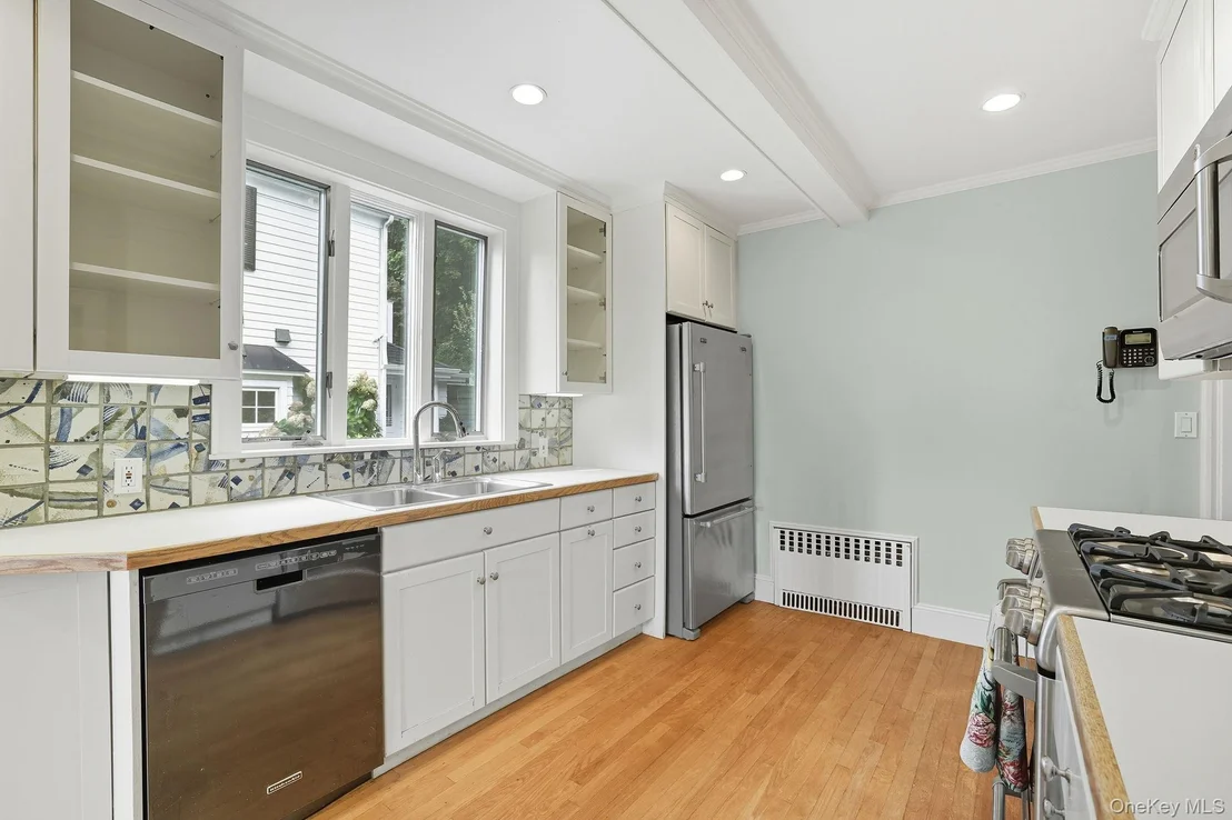Photo of 95 Edgemont Road