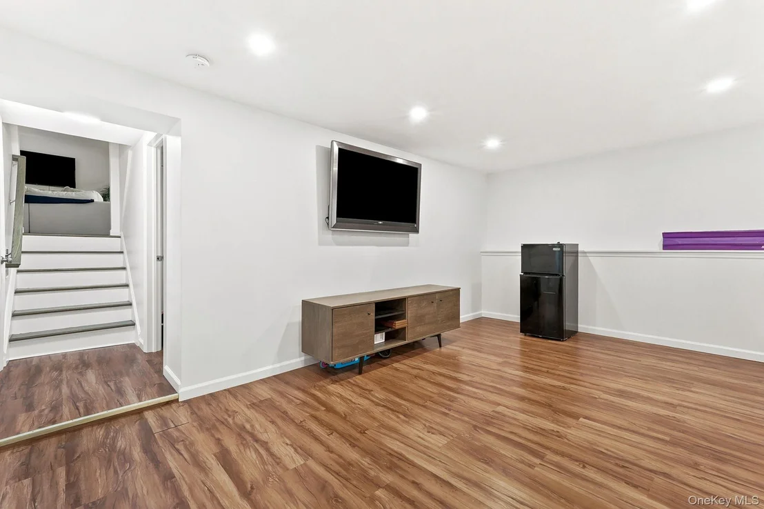 Photo of 47 Riverview Drive