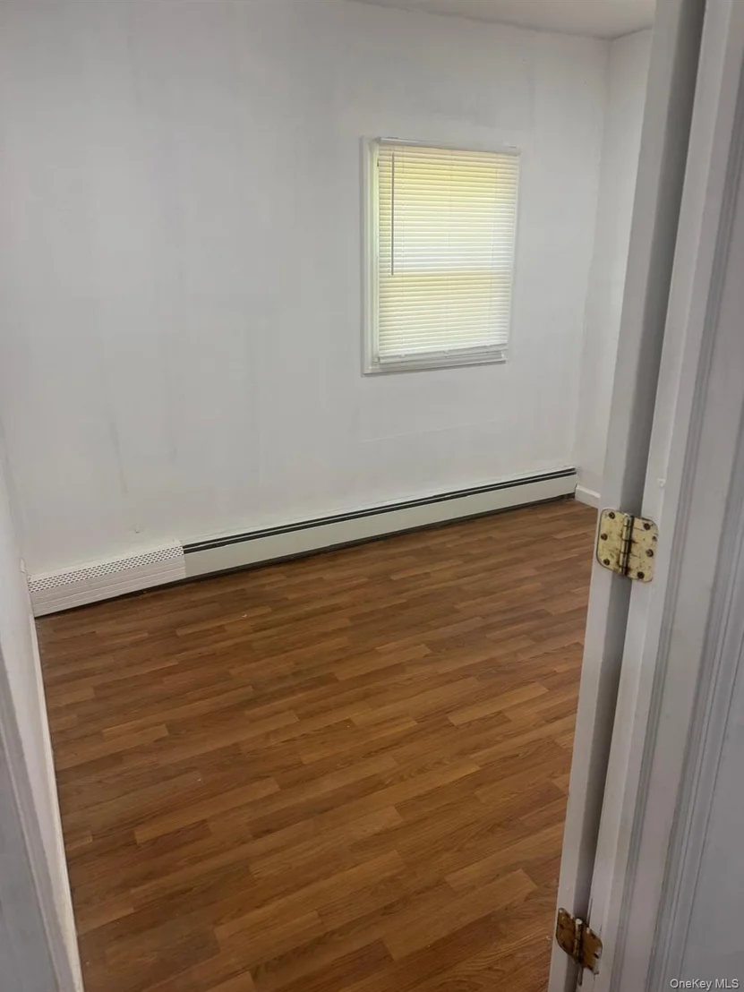 Photo of 34 Midland Avenue