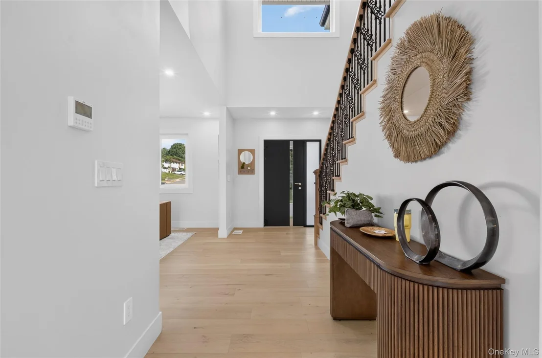 Photo of 2 Lee Place
