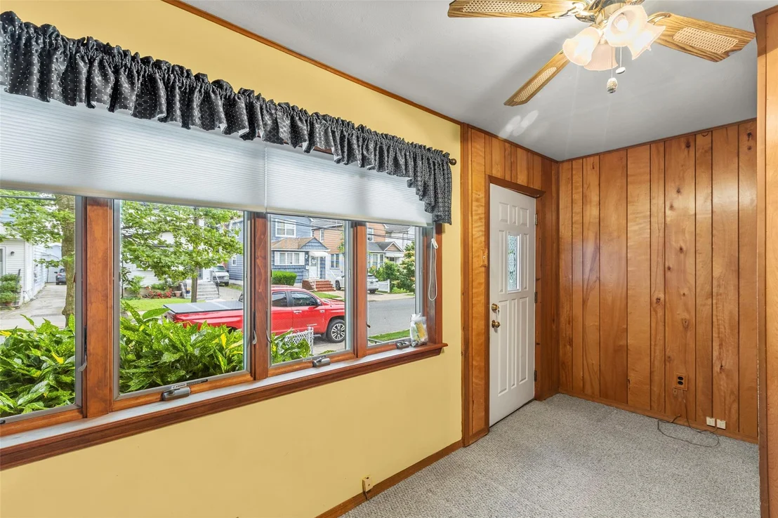 Photo of 72 Putnam Avenue