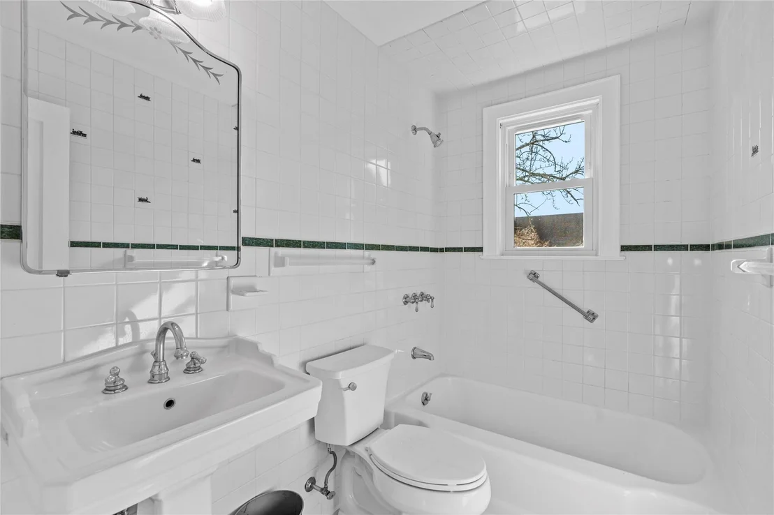 Photo of 22 Pinebrook Road