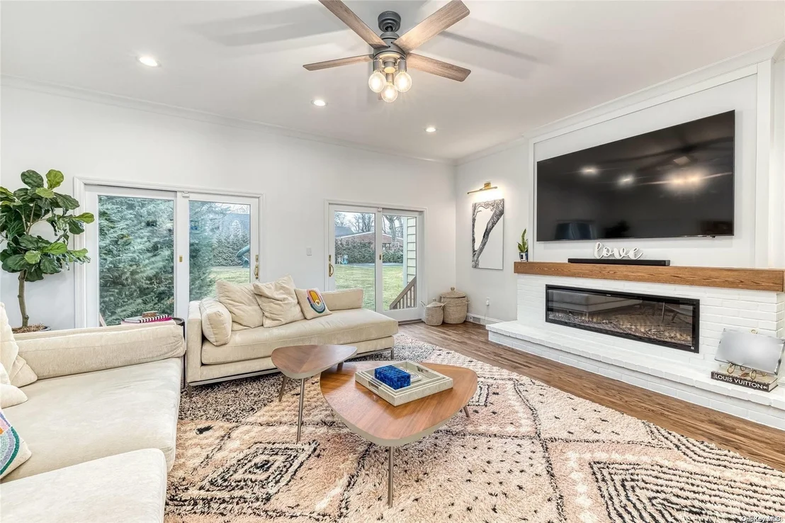 Photo of 49 Lindenmere Drive