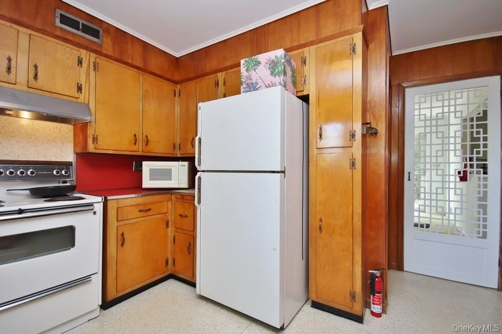 Photo of 10 Lakeview Road
