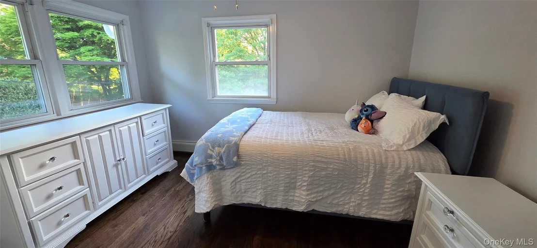 Photo of 522 Moriches Road