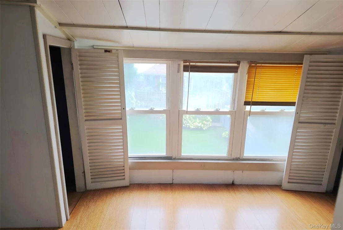 Photo of 54 Oak Beach Road