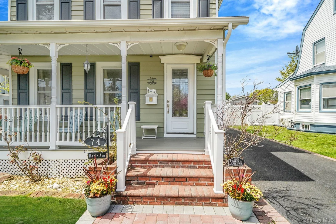 Photo of 74 Maple Avenue