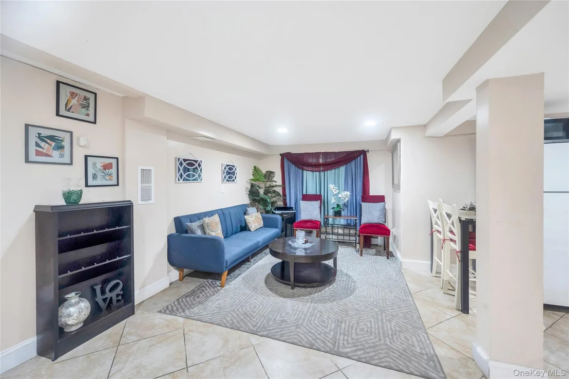 Photo of 1091 Cramer Court