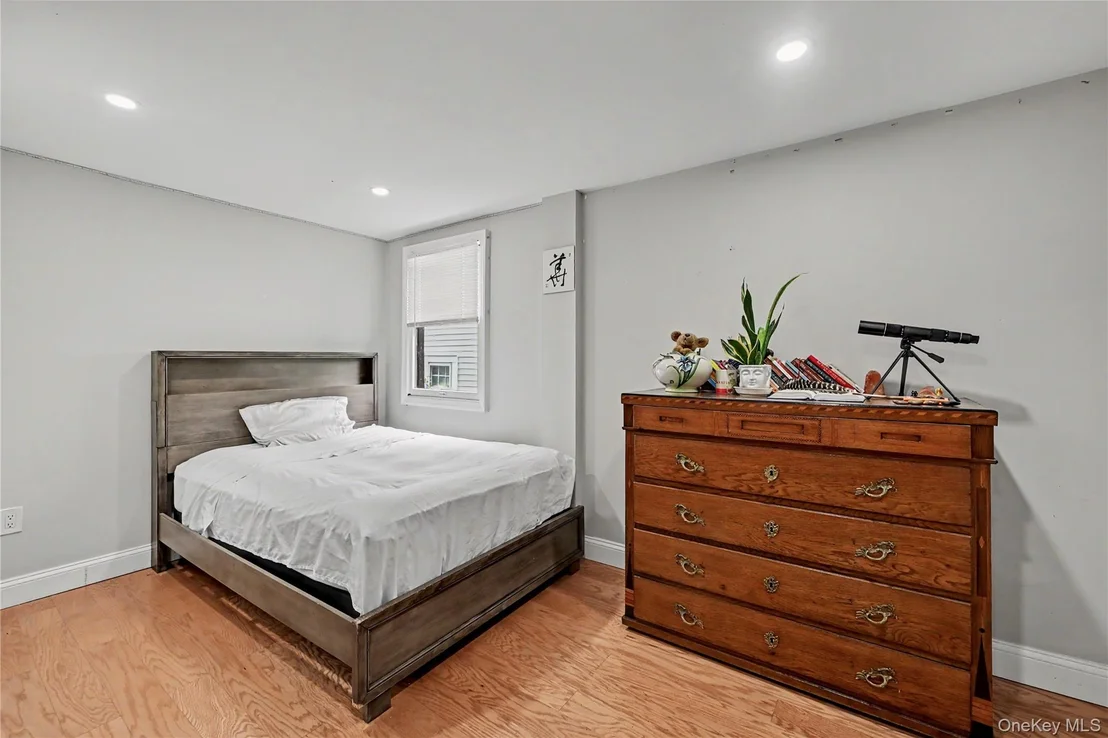 Photo of 74 Longfellow Drive