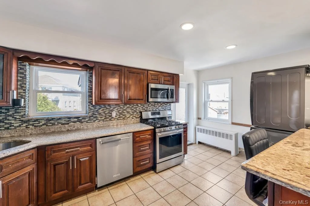 Photo of 3247 Fairmount Avenue