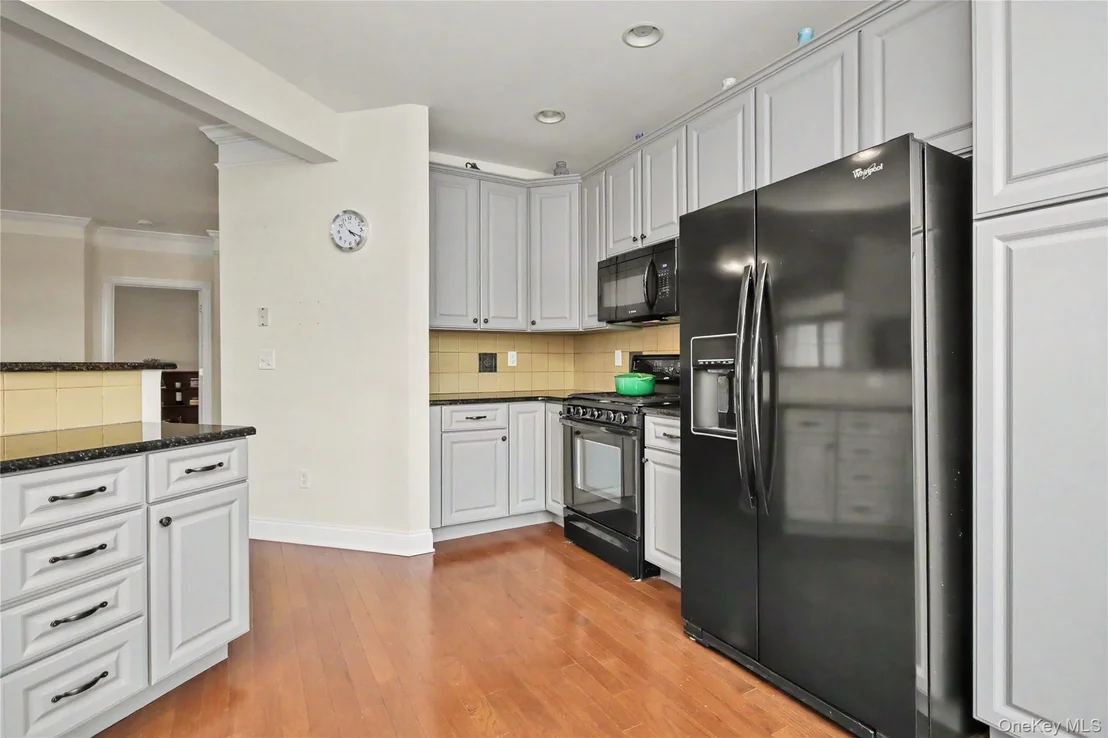 Photo of 541 Regency Drive
