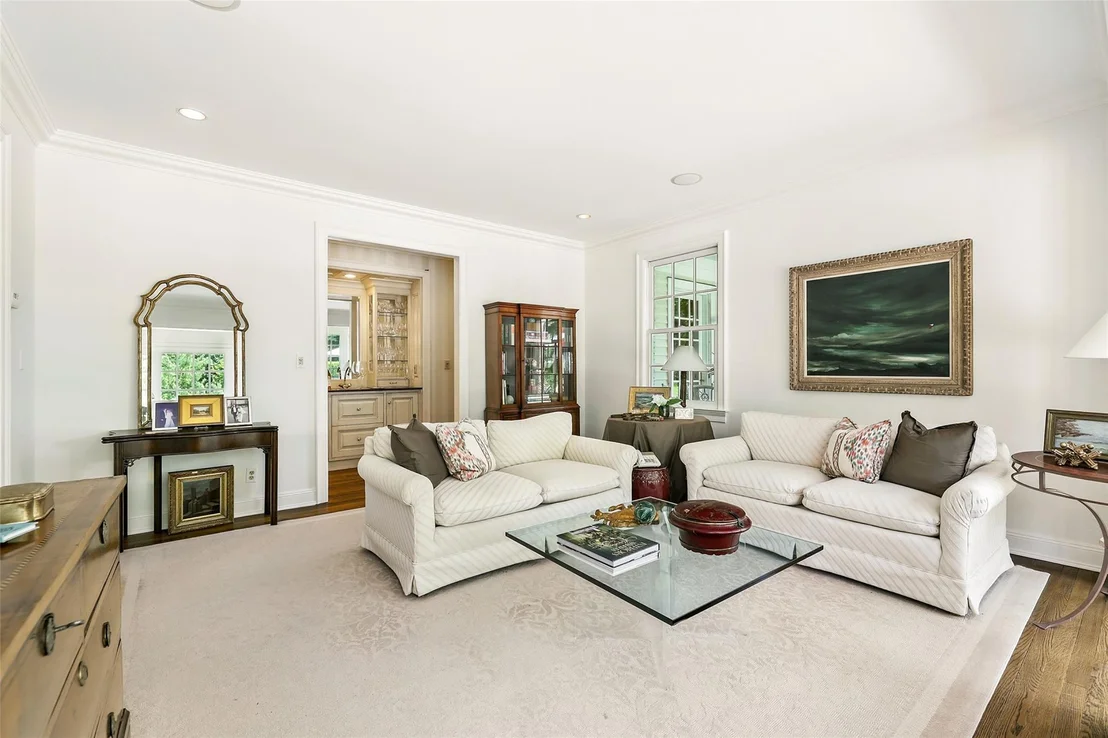 Photo of 325 Highland Road