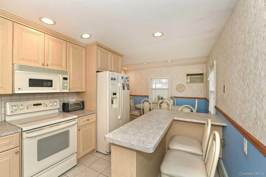 Photo of 203 Saddle Lane