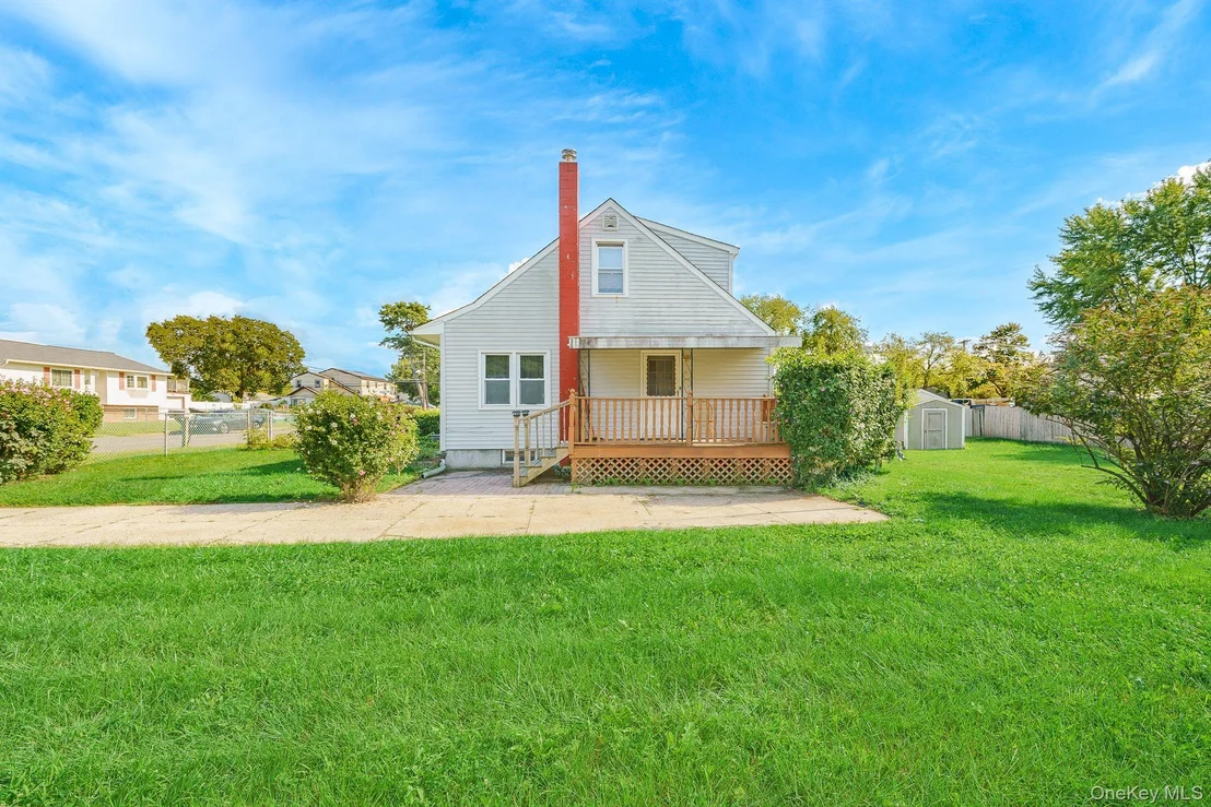 Photo of 214 Root Avenue