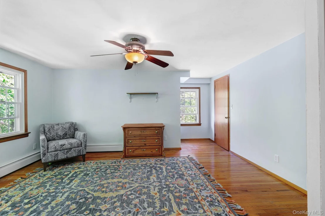 Photo of 94 Smithtown Road