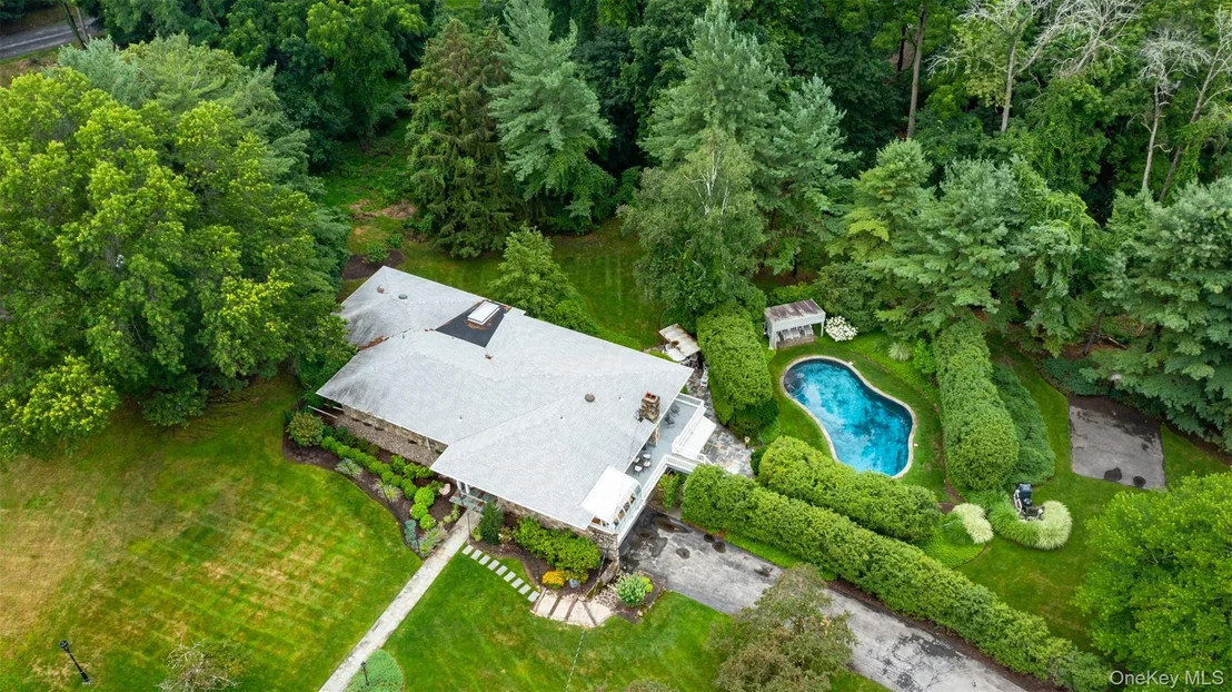 Photo of 42 Yates Boulevard