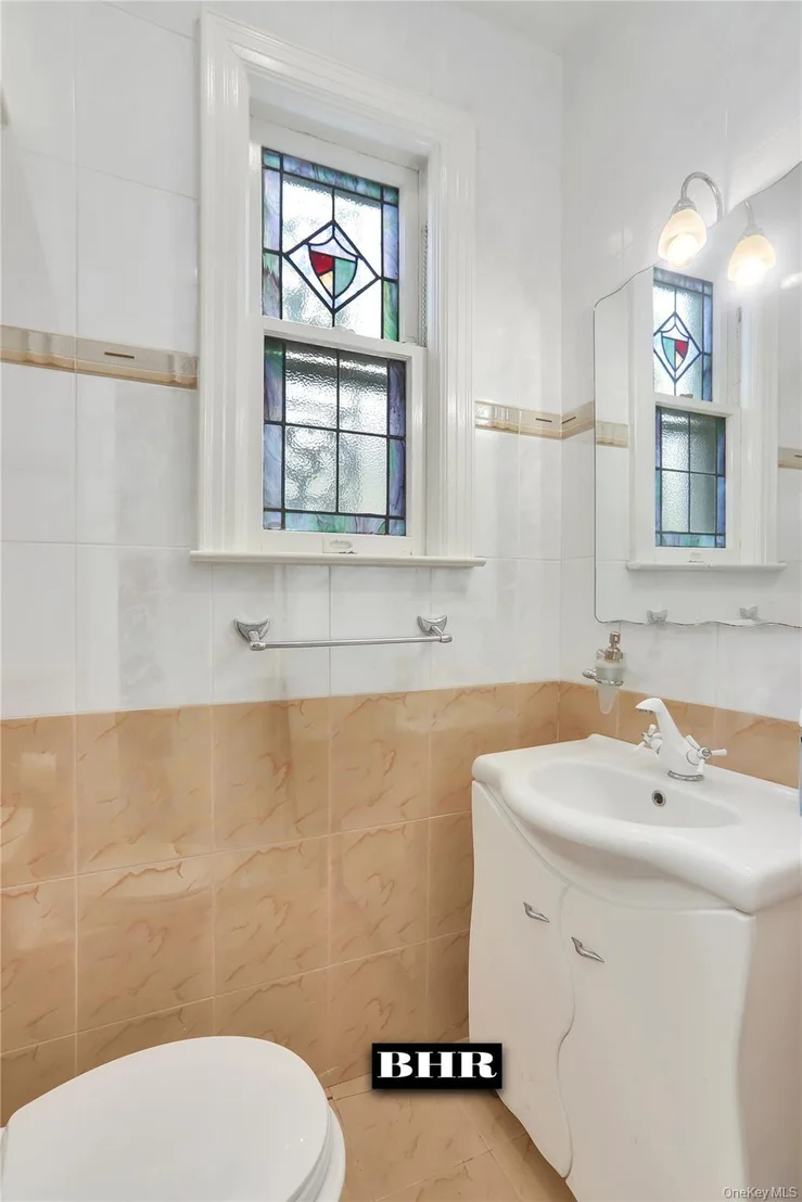 Photo of 272 Exeter Street