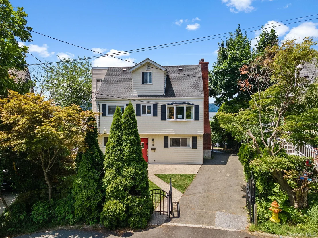Photo of 12 Riverview Court