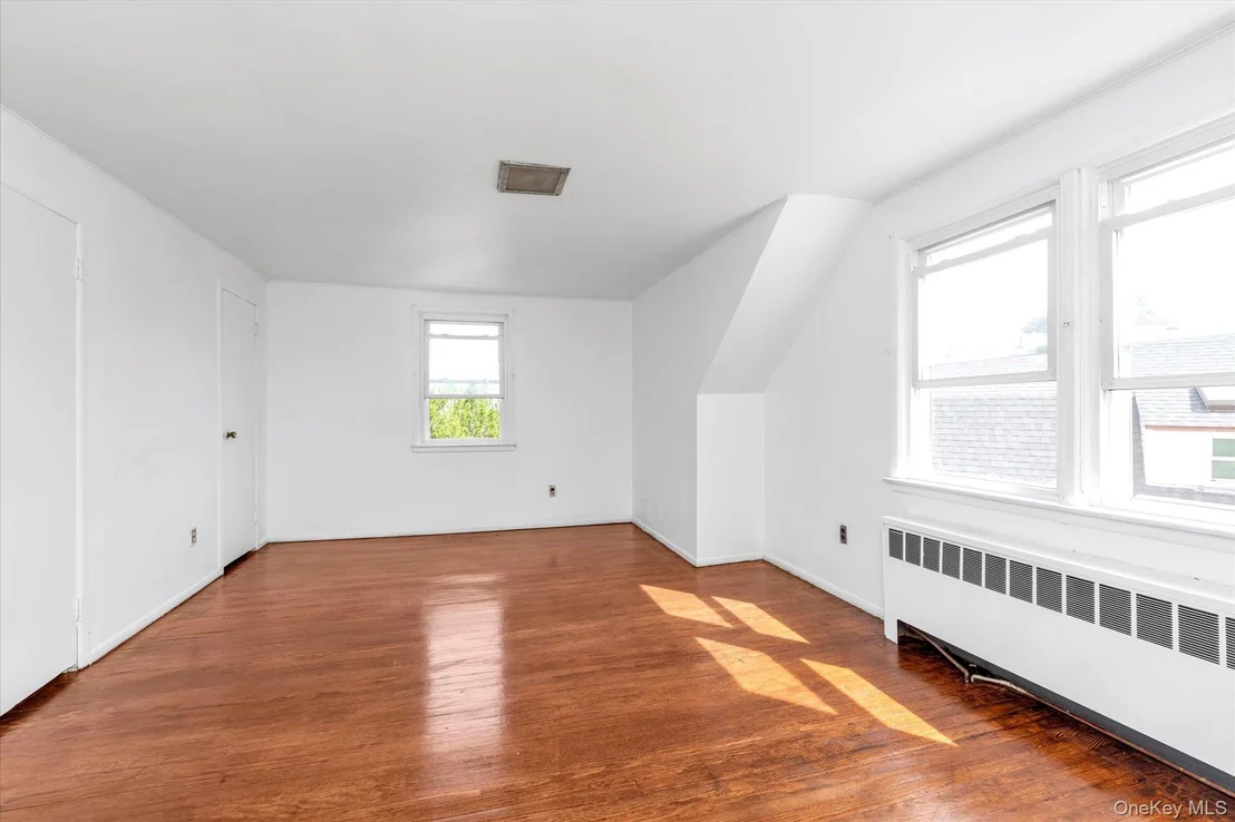 Photo of 1055 Archer Place