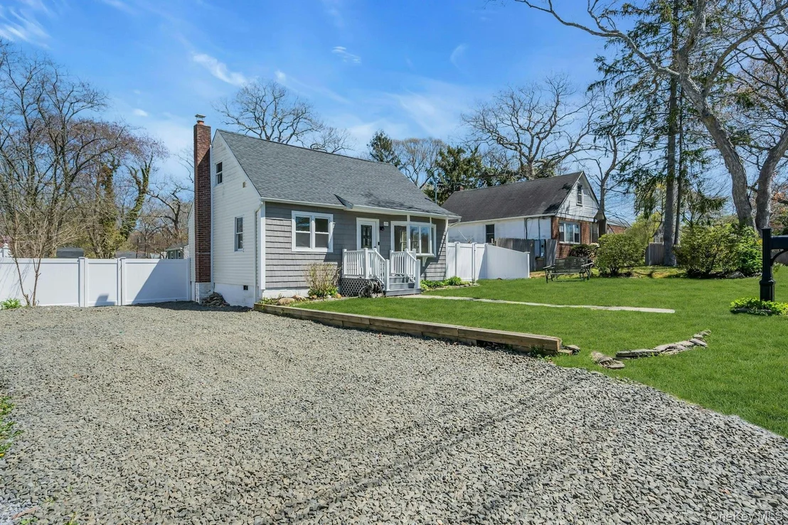 Photo of 133 Lakeview Drive