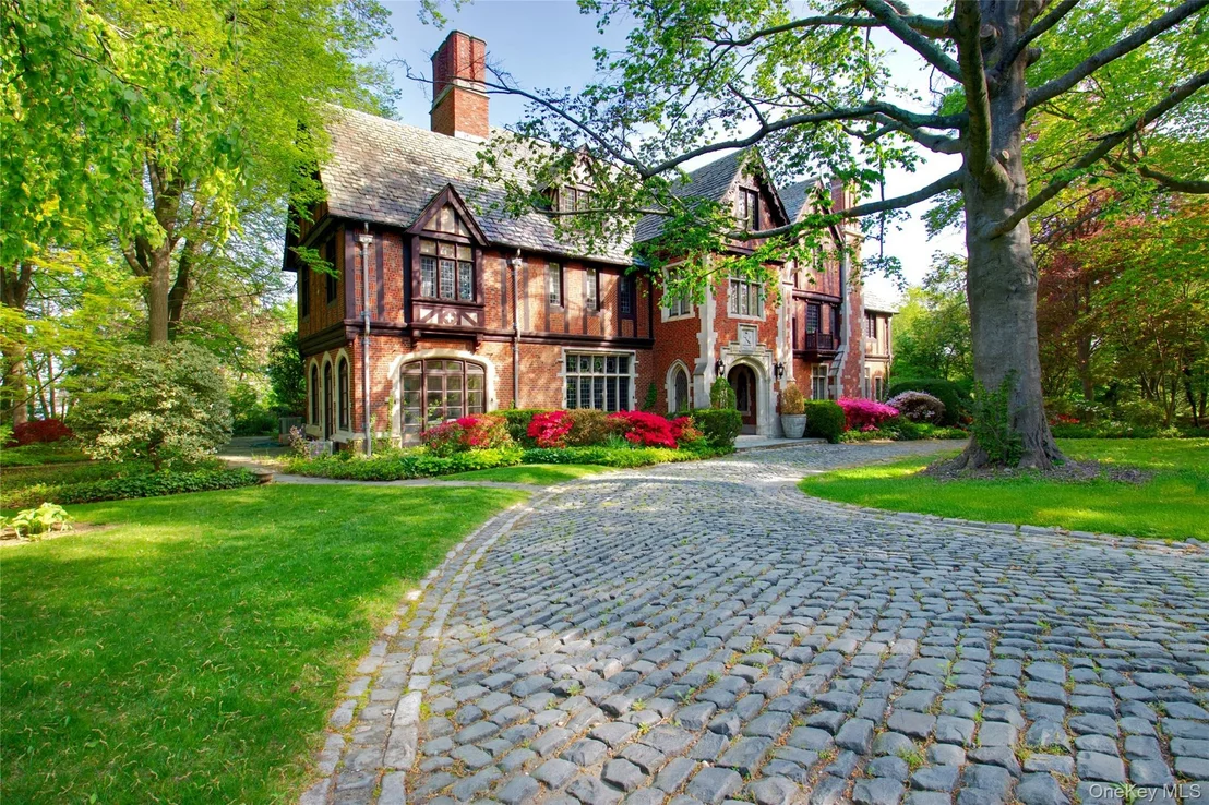 Photo of 107 Bayview Road