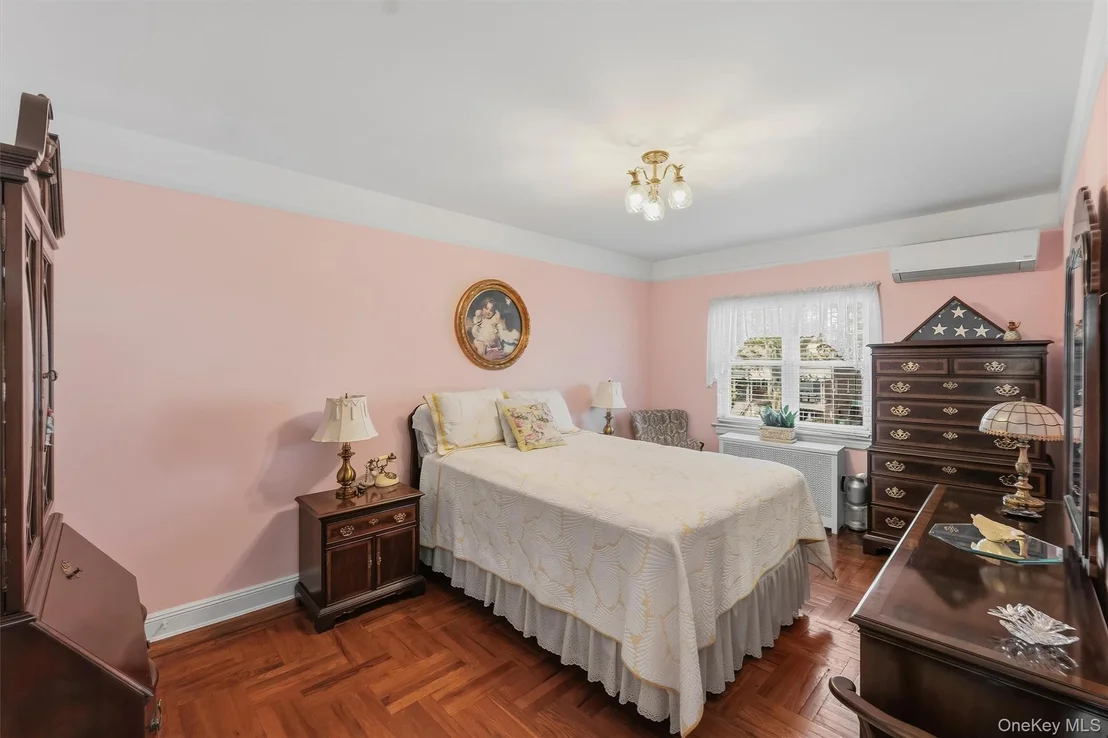 Photo of 1114 Mace Avenue