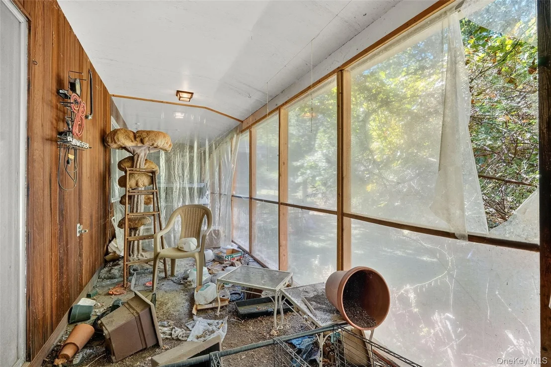 Photo of 25 Russell Road