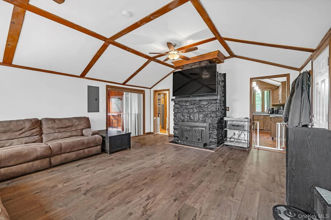 Photo of 42 Taylor Road