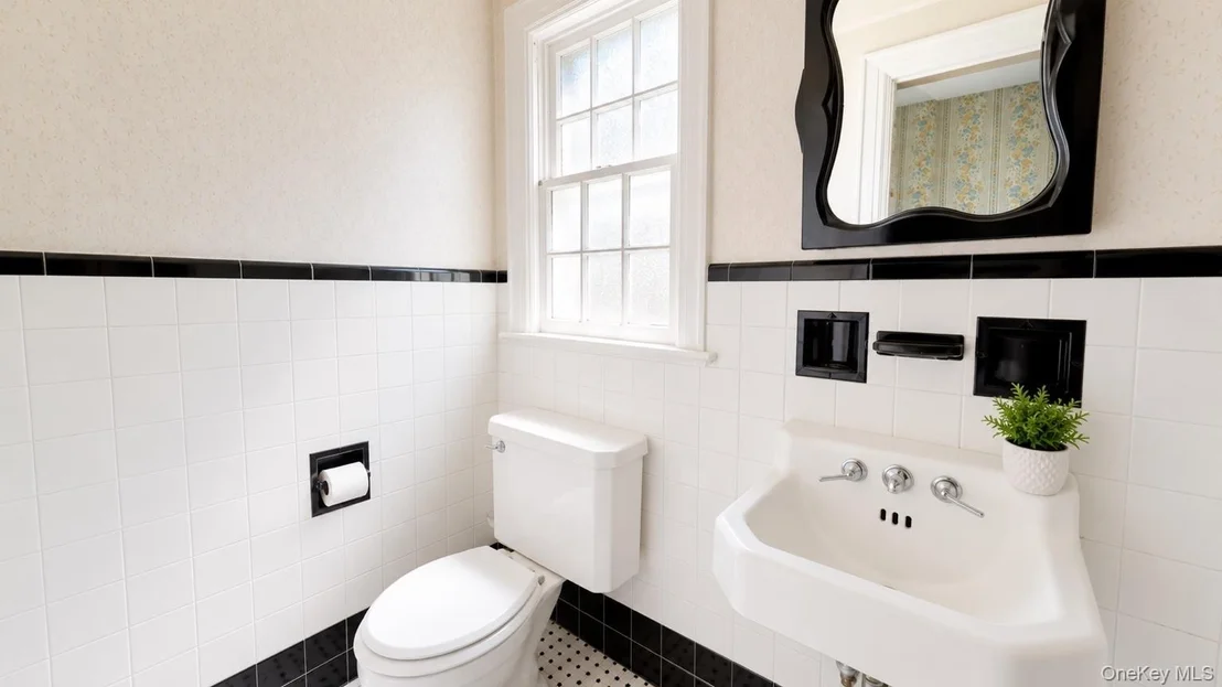 Photo of 2305 Coventry Road