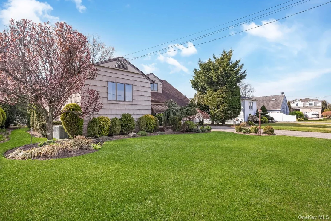 Photo of 1954 Brook Park Drive