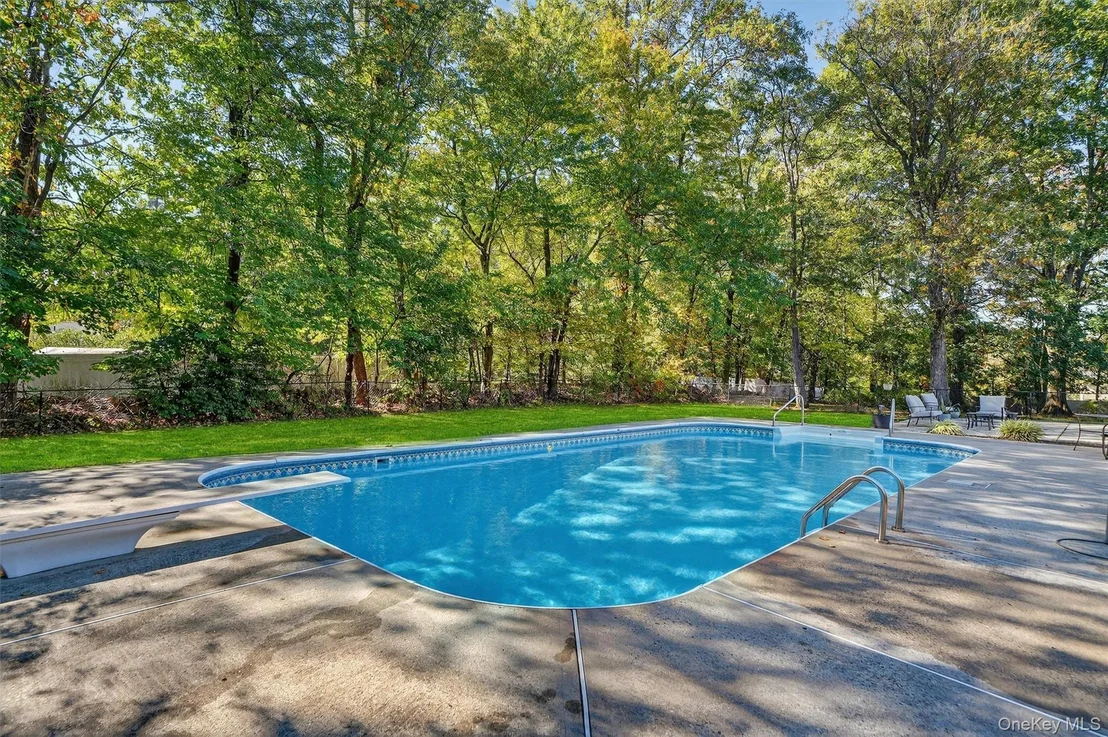 Photo of 37 Continental Drive
