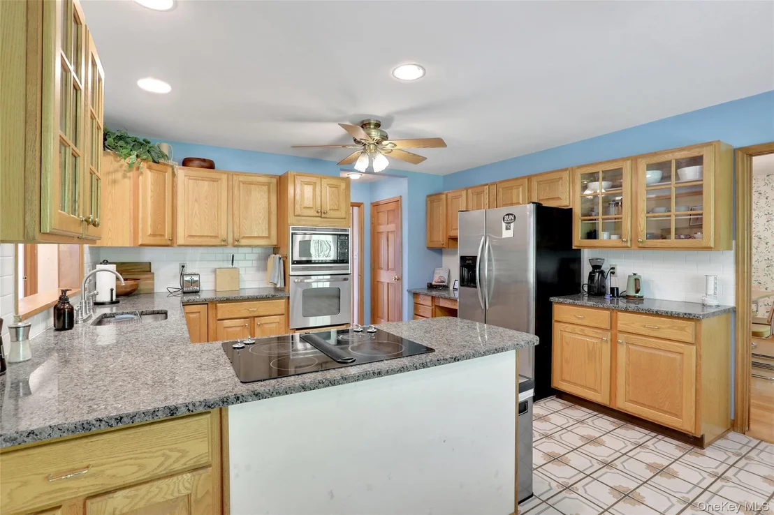 Photo of 8 White Pine Lane