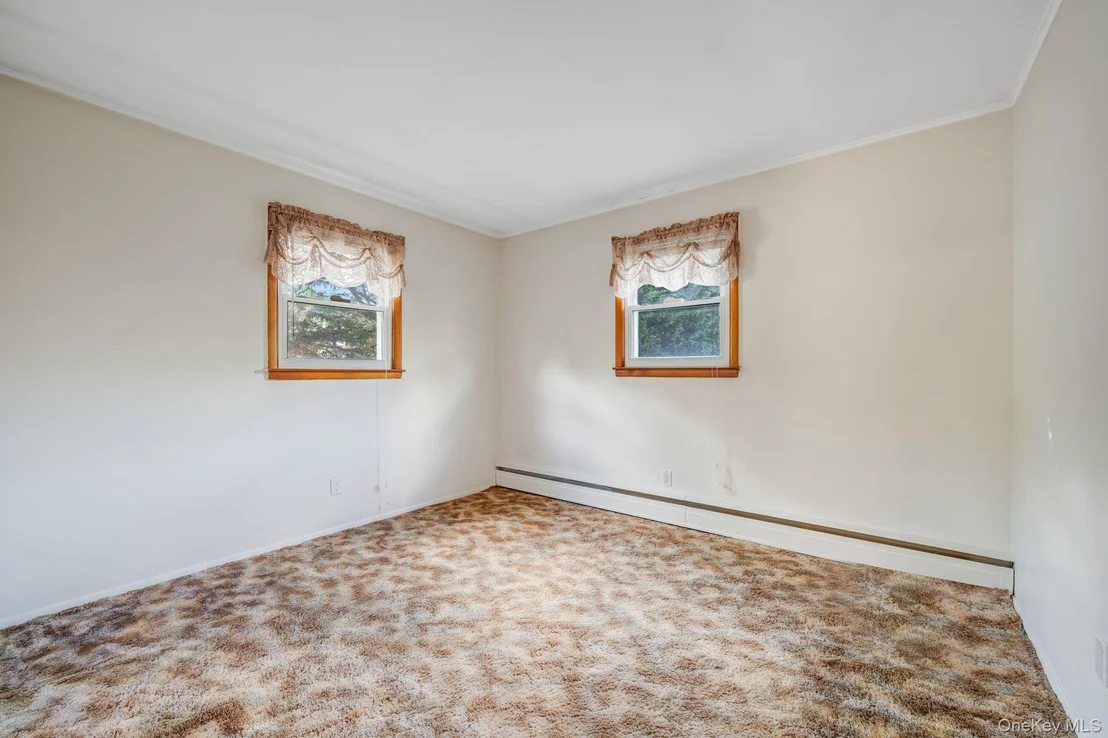Photo of 362 W Woodside Avenue