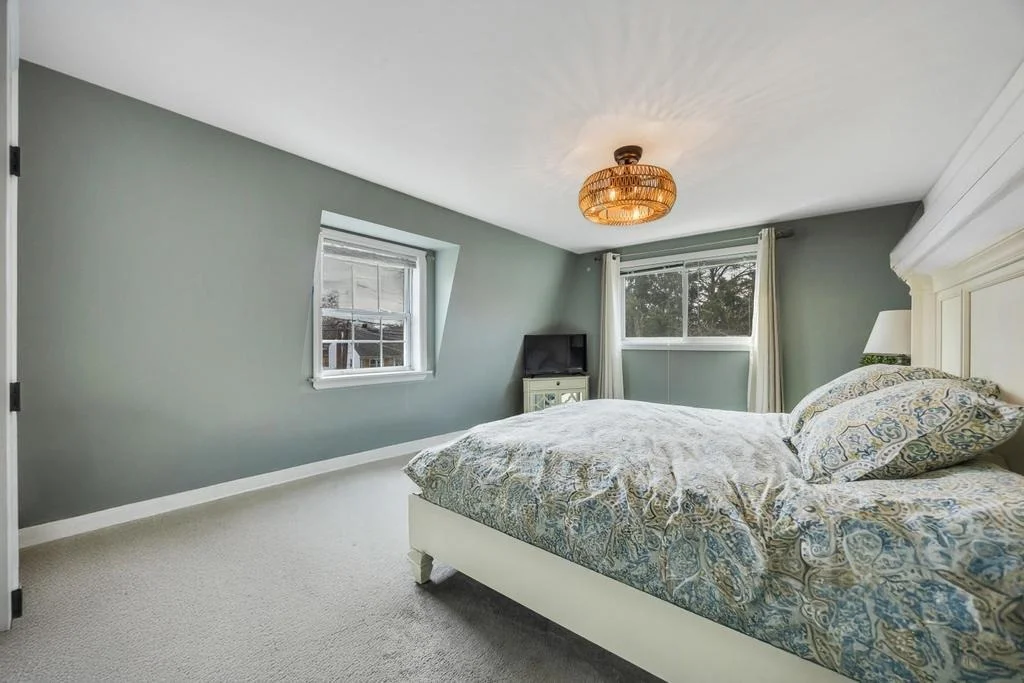 Photo of 52 Thorburn Avenue